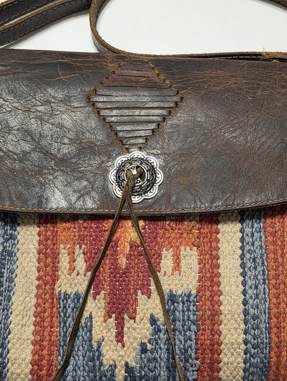 Myra Win Win Crossbody Bag Rustic Brown Leather & Southwestern Canvas Tapestry - Picture 10 of 14